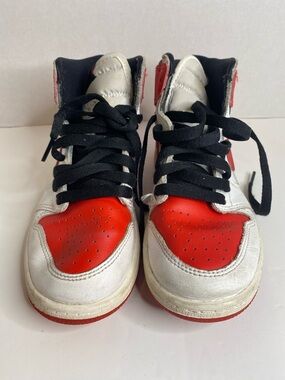 2 pairs Nike Kids High-Top Sneakers